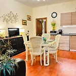 Via Veneto Lulus Apartman